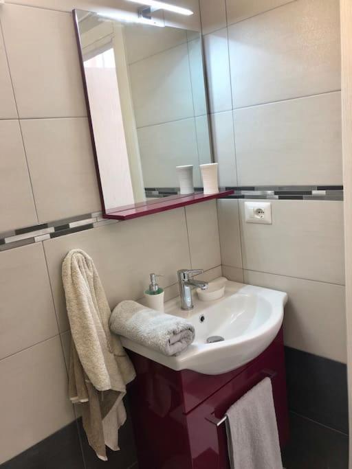 Saras Apartment Perugia Bagian luar foto